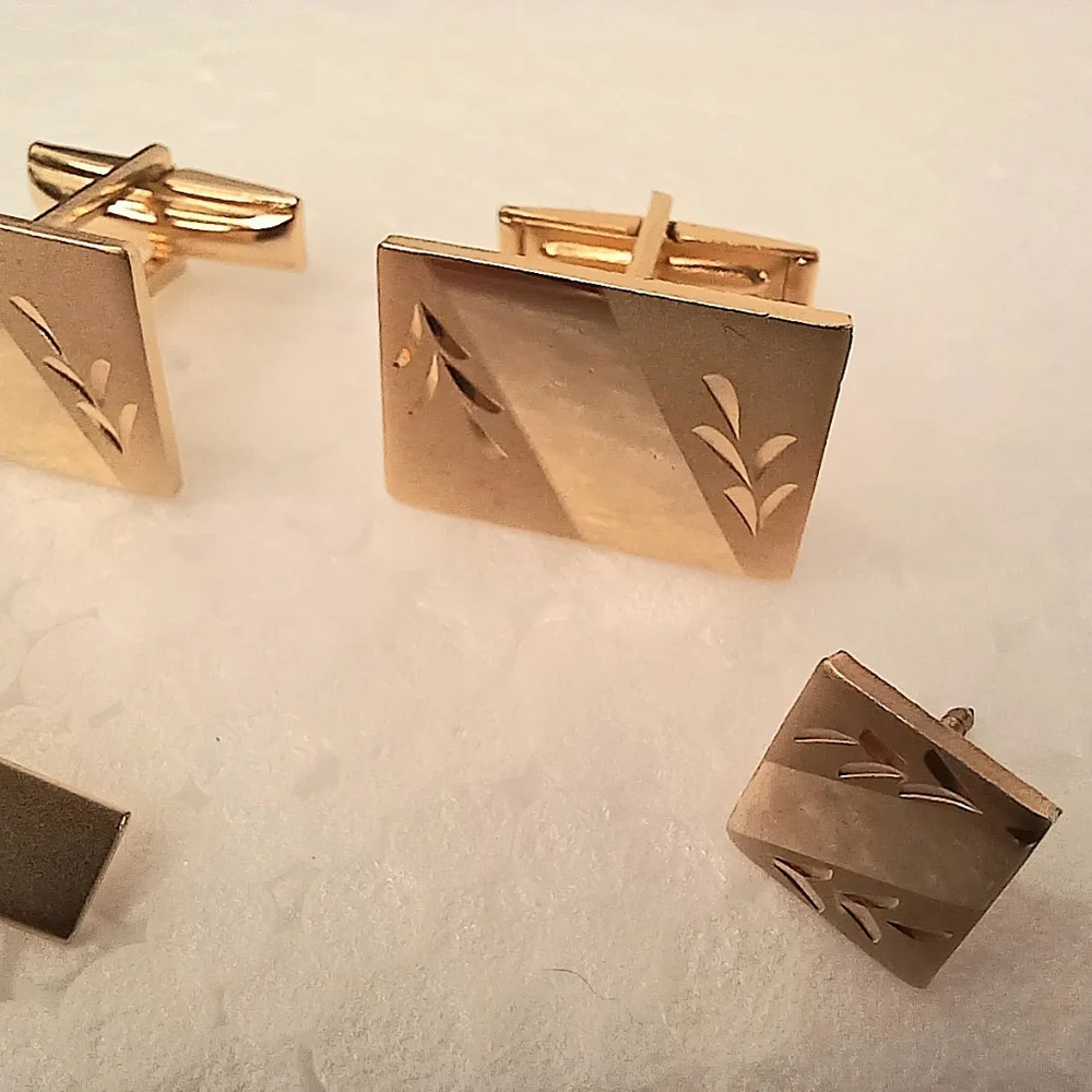 Cufflinks, Cuff Links, Tie Clip Bar, Tie Tack, Quality Mid-Century Gold Tone